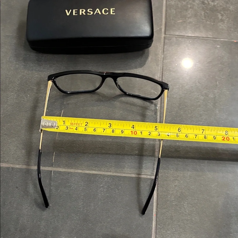Versace prescription glasses with no prescription in them - Picture 12 of 17